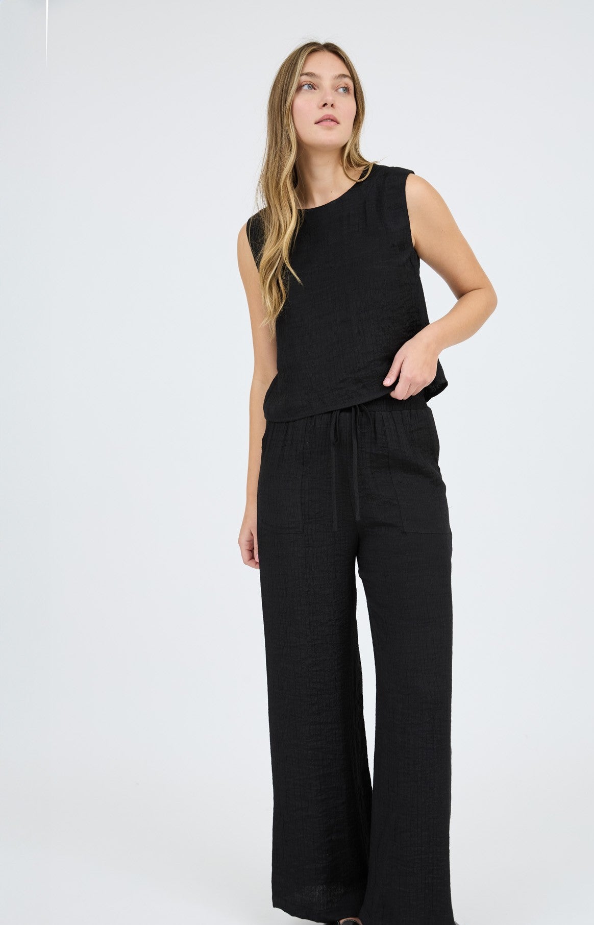 Coastline Set in Black