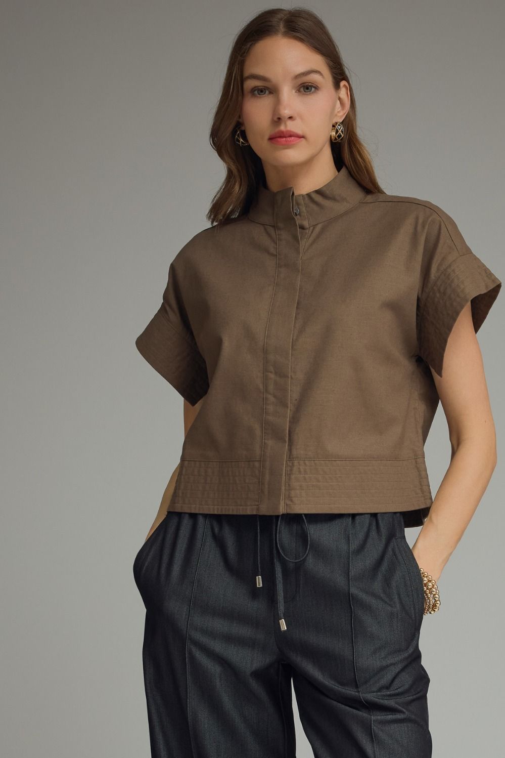 Short Sleeve Standing Collar Top In Brown