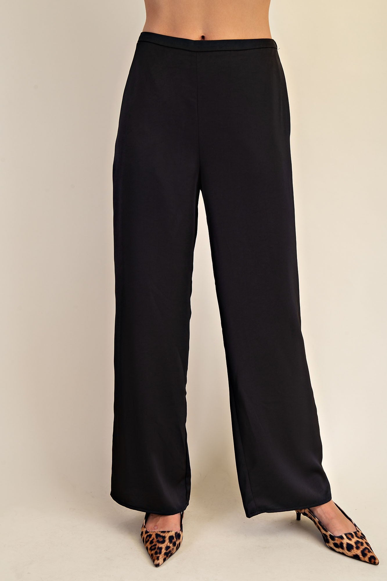 Soft Glam Pants Set In Black