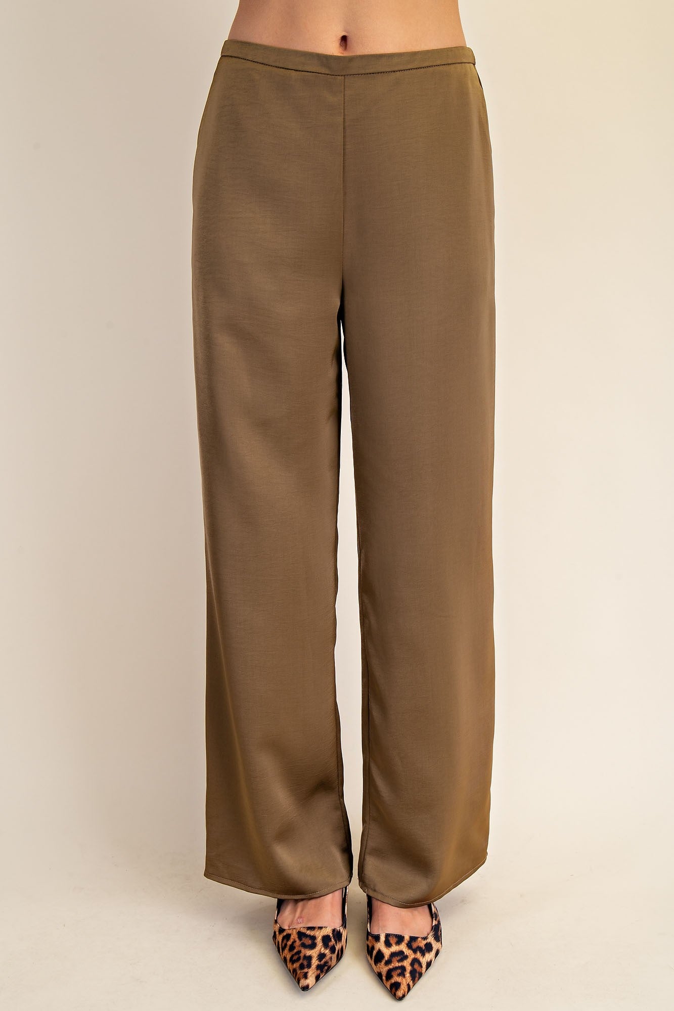 Soft Glam Pants Set In Olive