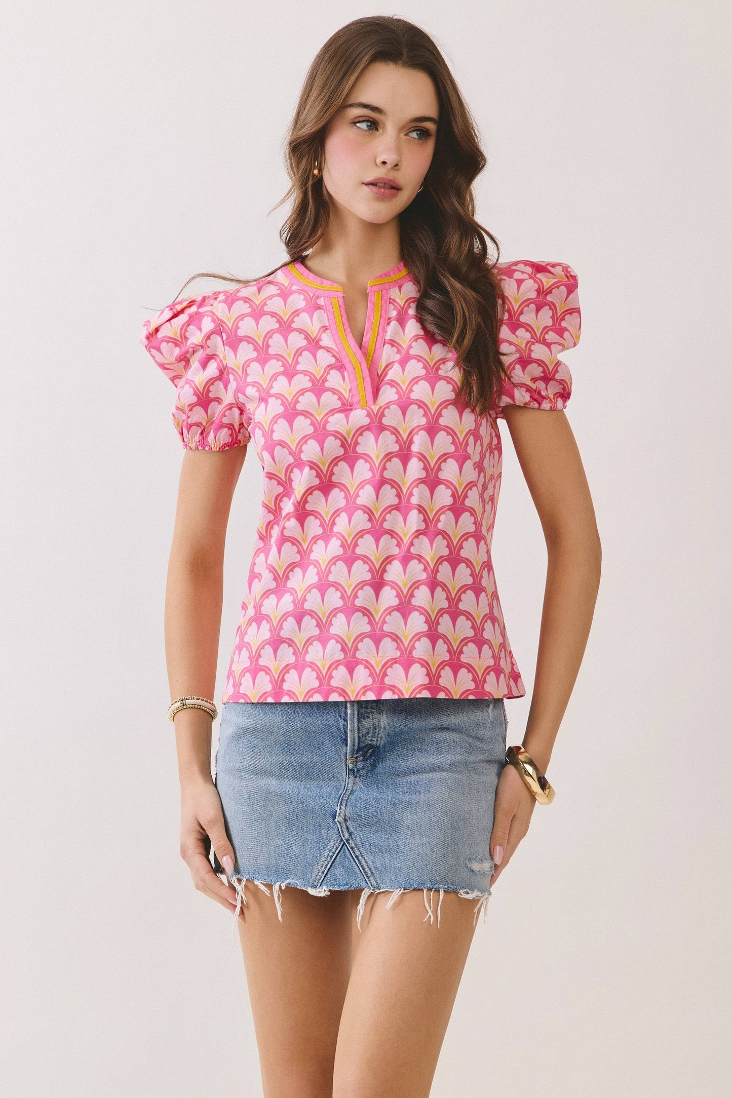 Geometric Print Split Neckline Puff Sleeve Top
