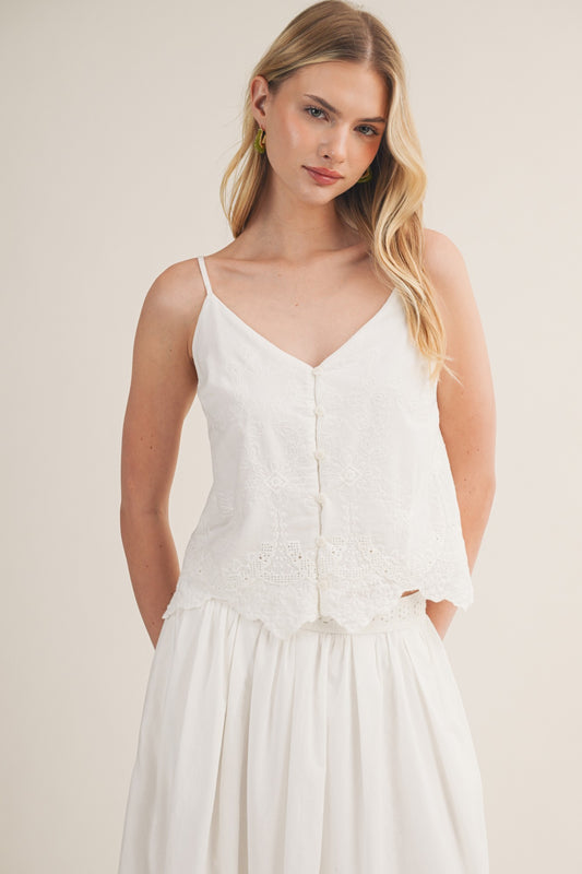 Embroidered Scallop Hem Cami Top in White