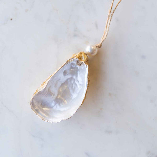 Oyster Ornament Gold/Pearl