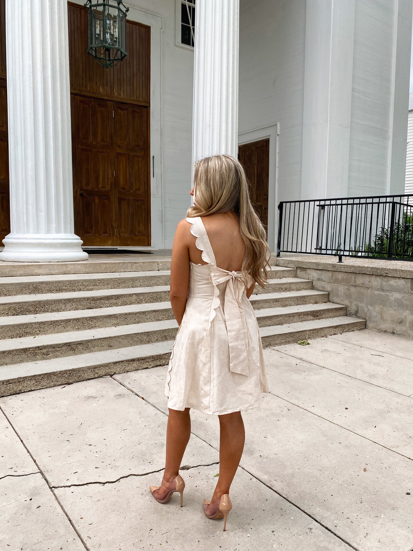 Scalloped Detail Adjustable Back Tie Dress in Cream