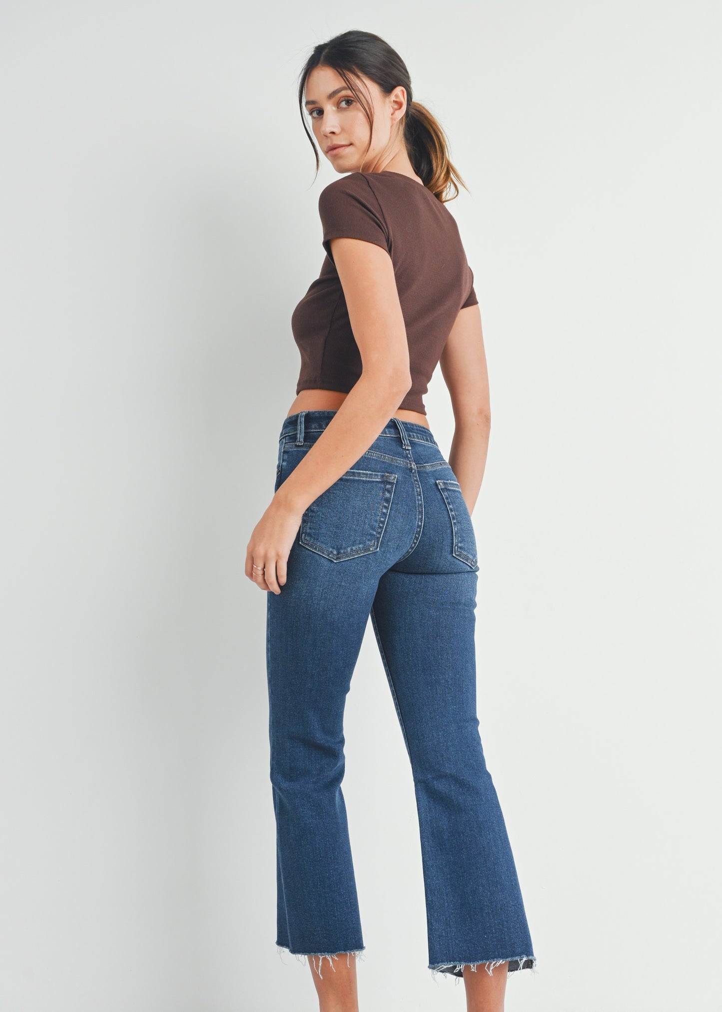 Camden Crop Stretch Flare in Dark