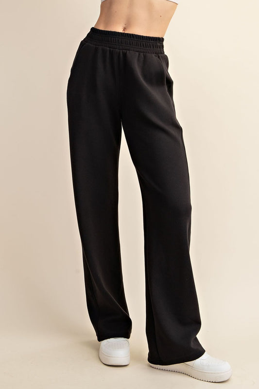 Model Scuba Pants Set In Black