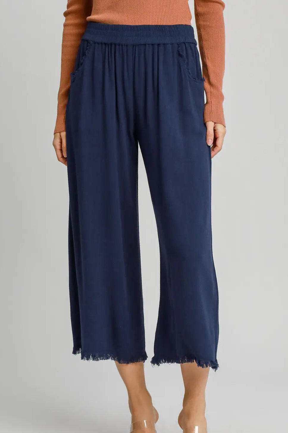 St. Simmons Linen Pants In Navy
