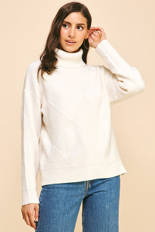 Argyle Pattern Turtle Neck Sweater In Ivory